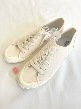 NWT Mossimo Mandy Minimalist Canvas Sneakers Cream Ecru Size 9